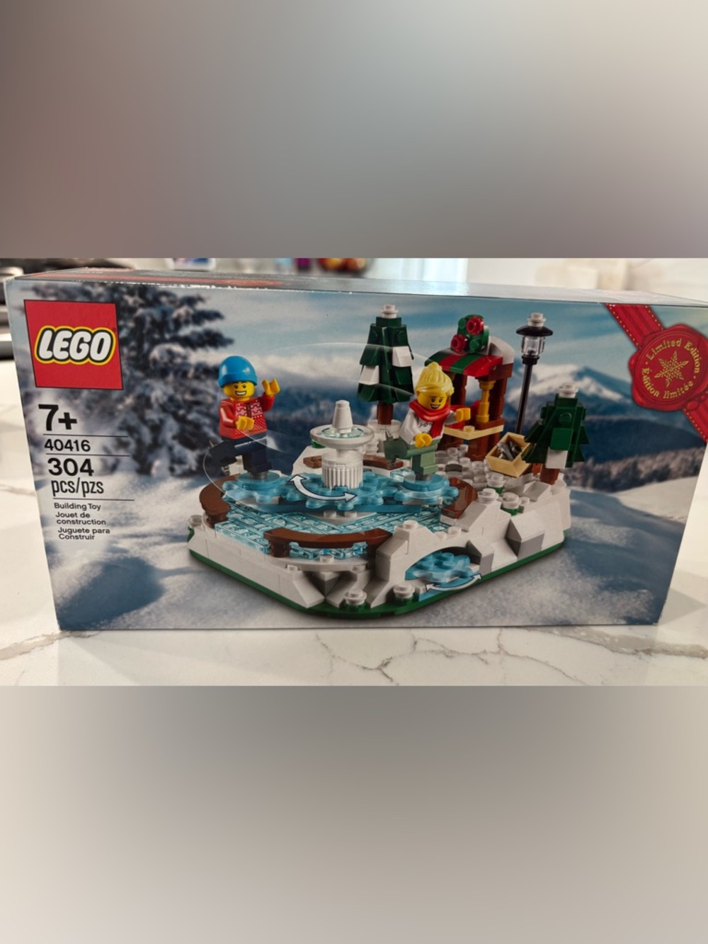 LEGO Limited Edition - Winter Ice Rink Set with Minifigures - Blue, White, Green